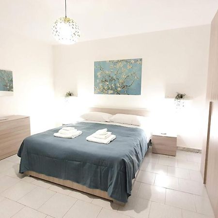 Twin Room Apulia Apartment - Bari Centro المظهر الخارجي الصورة