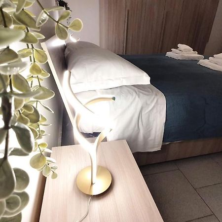 Twin Room Apulia Apartment - Bari Centro المظهر الخارجي الصورة