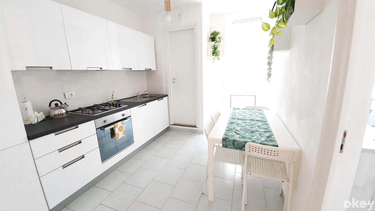 Twin Room Apulia Apartment - Bari Centro المظهر الخارجي الصورة